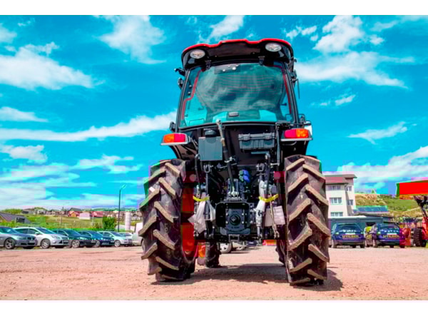 Tractor Kioti DK 5020C-EU, cabina cu AC,transmisie manuala de vanzare